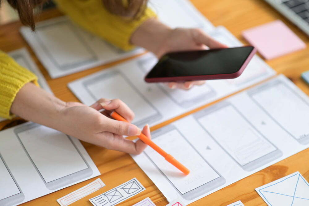smartphone-screen-designers-are-working-keep-up-with-new-generation-smartphone